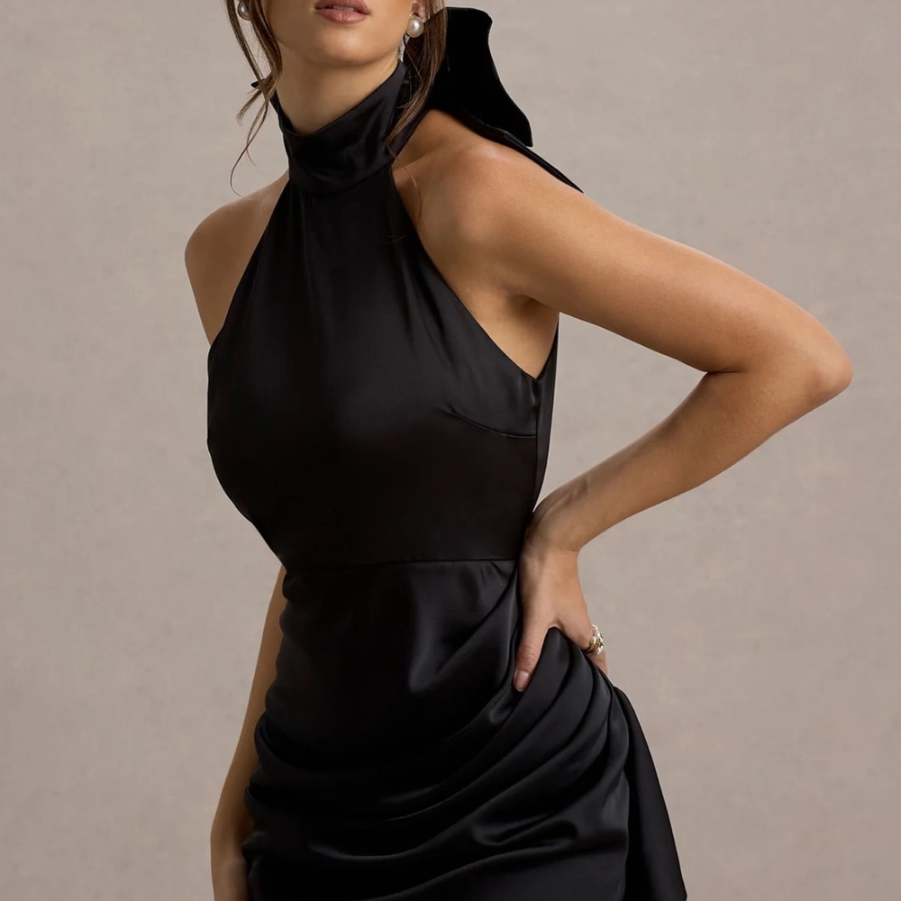 L Club Dress - Picture 3 of 5